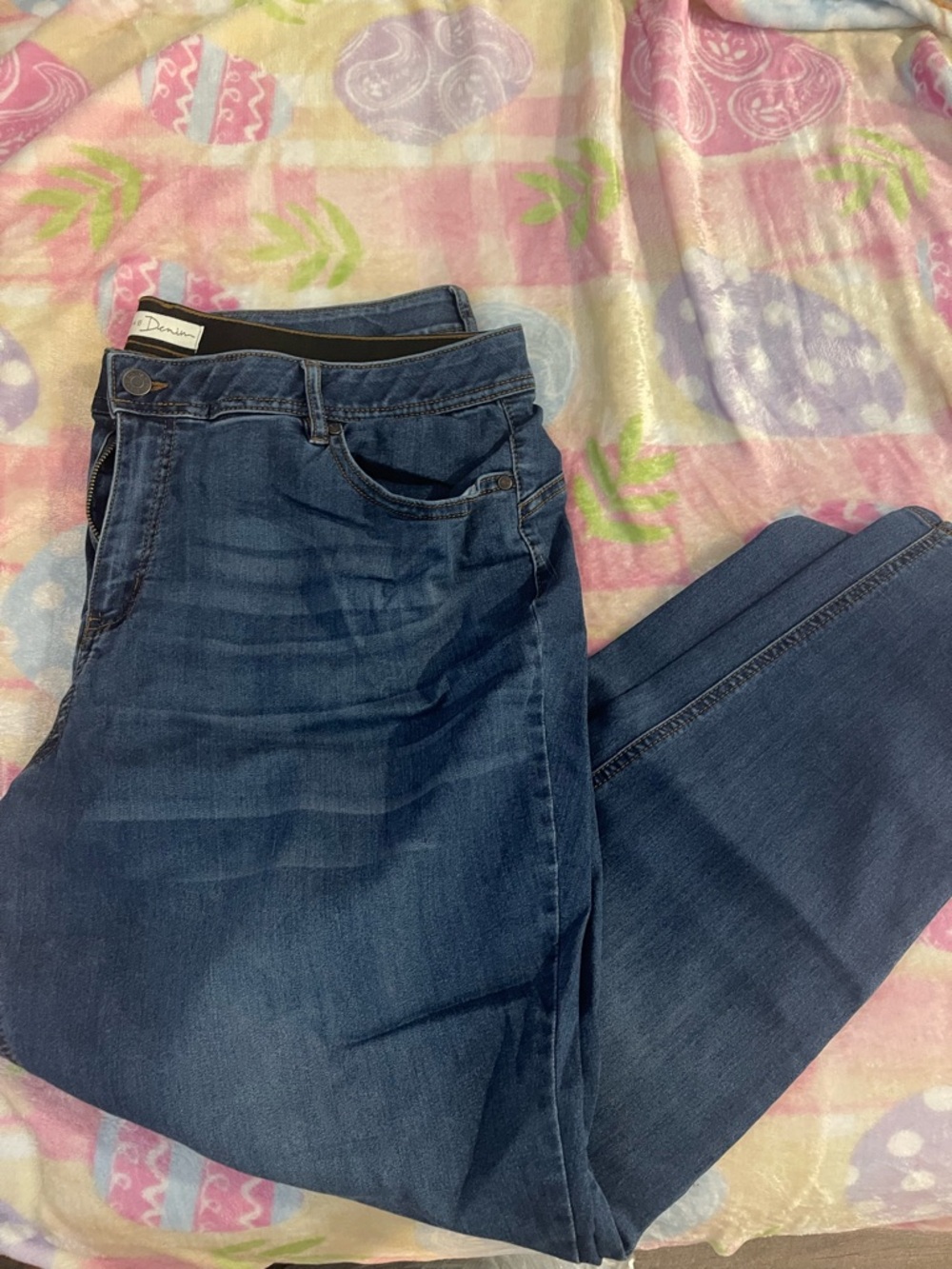 NWOT- Classic Dark Blue Women's Jeans  size 22W